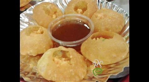 Pani Poori Easy Recipe - pachakam.com