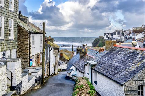 Guide to Gorgeous Doc Martin Filming Locations in Cornwall England