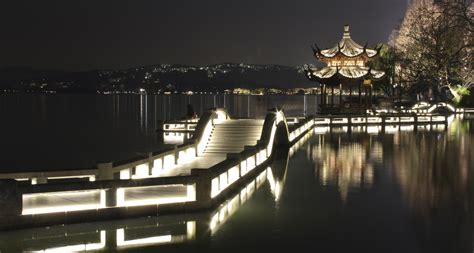 Touring West Lake, Hangzhou