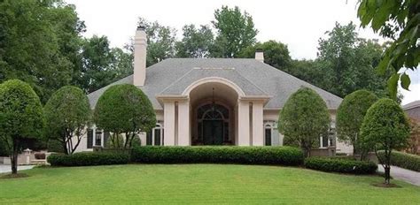 Inside Sean Tuohy and Leigh Anne Tuohy's $850K house, with photos