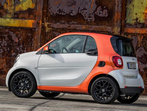 smart fortwo coupe Photos and Specs. Photo: smart fortwo coupe used and ...