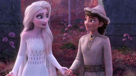 Frozen 3 pode explorar orientação afetiva de Elsa ou vai pelo caminho ...