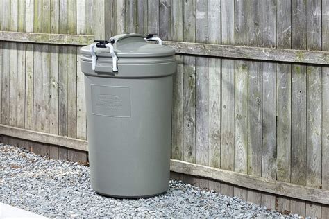 Quick Release Latches United Solutions 32 Gallon Waste Garbage Bin with ...