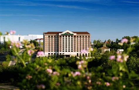 Grand Plaza Hotel Branson | Branson.com