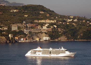 Cruise Ship ms Europa 2 : Picture, Data, Facilities and Sailing Schedule