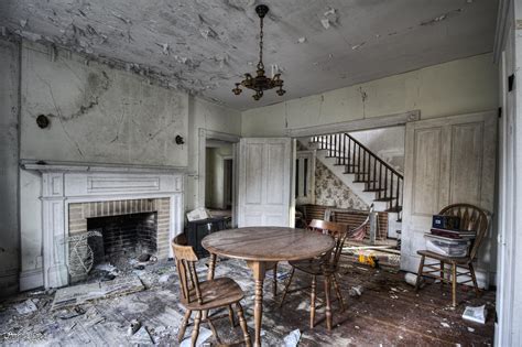 Decaying Dining Room Inside a Massive Abandoned House in Nova Scotia [5196 x 3459] [OC] : r ...