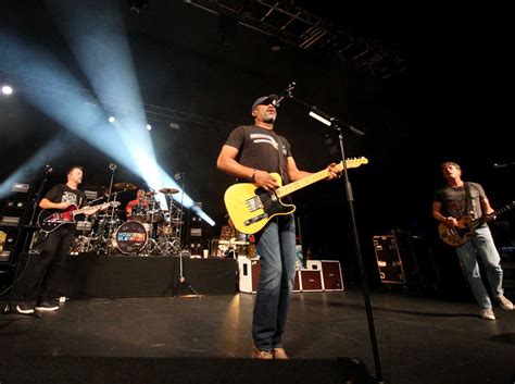 Hootie and the Blowfish bring reunion show to Birmingham - in pictures | Shropshire Star