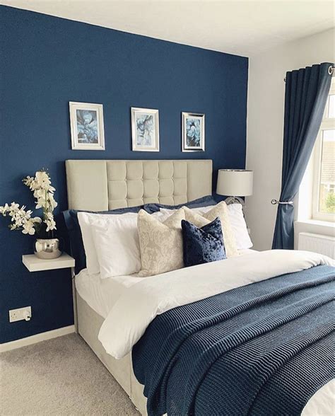 Navy Bedroom | Decoración de habitación azul, Decoraciones de dormitorio, Remodelación de dormitorio