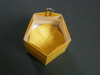 Stackable pentagonal box 12 | Twist completed. (yes, there i… | Flickr