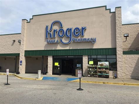 Kroger announces bonuses for associates, paid time off for COVID ...