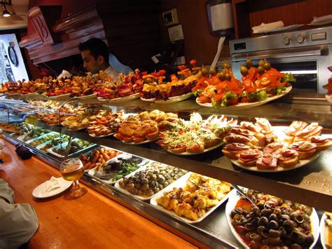 tapas Home Recipes, Great Recipes, Restaurant Tapas, Bruschetta, Best Spanish Food, Spanish ...