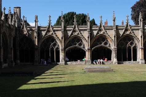 Canterbury Cathedral and the social use of cloister gardens in English monasteries | Garden ...