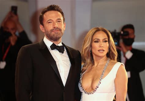 How Jennifer Garner Reacted To Ben Affleck & Jennifer Lopez's 'Intimate ...