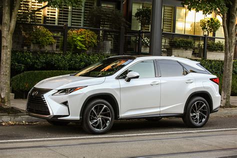 2016 Lexus RX Hybrid offers flexibility, functionality and comfort