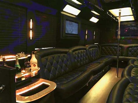 24-Passenger-Party-Bus-Interior – Blackhorse VIP Limousine Rental