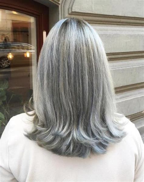 60 magnifiques styles de cheveux gris femme - Coloration et teinture