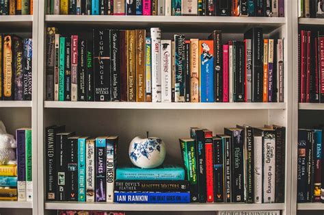 750+ Bookshelf Pictures [HD] | Download Free Images on Unsplash