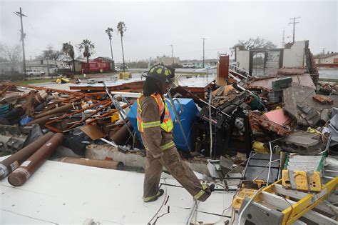 After Harvey, Texas' massive piles of trash will take months to remove ...