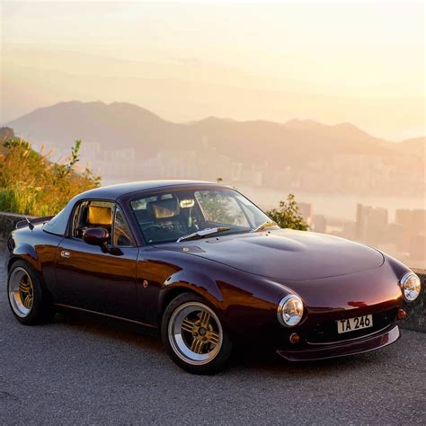 1996 Miata "Retro Burgundy" Goes Vintage With Round Headlights and Pitcrew Kit - autoevolution