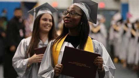 Union County College holds graduation