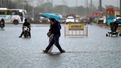 The Chennai rain finally begins; first round of intense rain hits the city - watch visuals ...