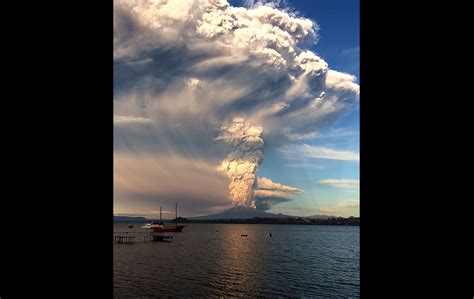 View from Puerto Varas, southern Chile | Chile Volcano Erupts | Foto ...