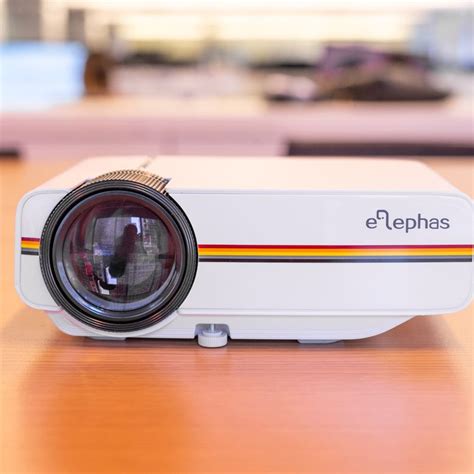 Elephas YG400 Mini Projector Review: Powerful Budget Projector