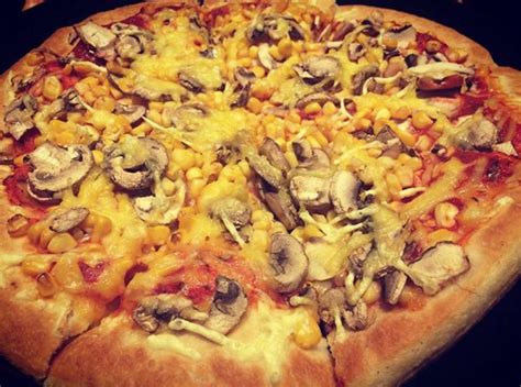 Pizza Hut Is Launching Vegan Cheese Across The UK