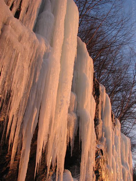 Giant icicles by kaikaku on DeviantArt