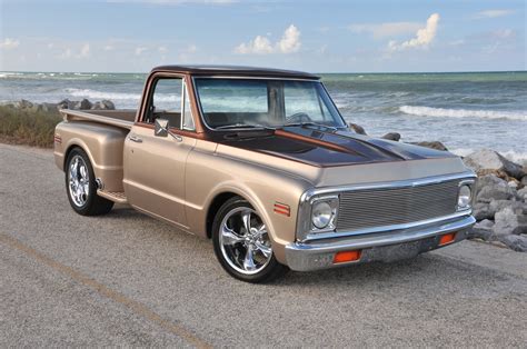 Dave Baker’s 1972 Chevrolet C10 Stepside is Corvette-equipped - Hot Rod Network