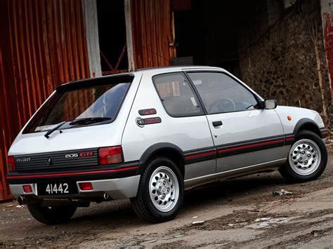 Peugeot 205GTI - Cult Classics