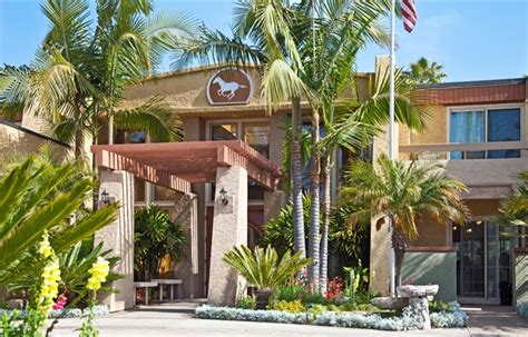 Hotels near Del Mar Horse Racing | Winner's Circle Resort