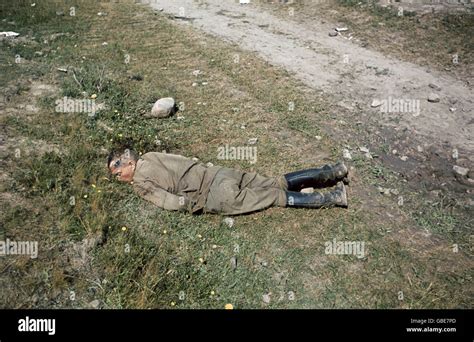 events, Second World War / WWII, Russia 1941, dead Soviet soldier at Stock Photo: 110336869 - Alamy