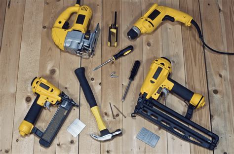 7 Types of Power Tools For Cutting Wood and When To Use Them