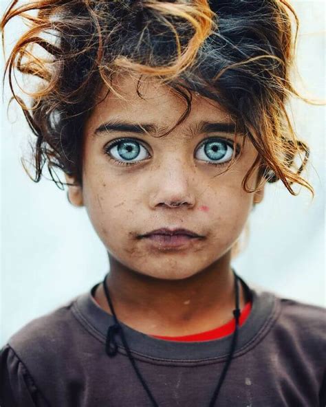 Photographer captures the beauty of children’s eyes that shine like gem ...