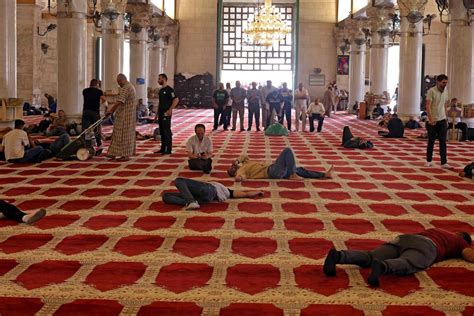 Al-Aqsa mosque from prayer to violence: Photos from Islam's holy site