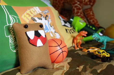 How to Make a Monster Pillow, Plushie and.or Softie. Plus: Basic sewing tips