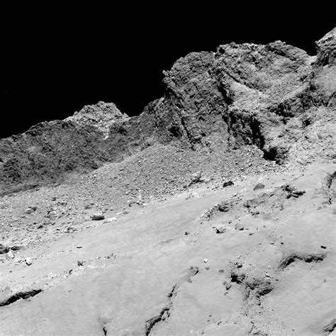 Rosetta Wows With Amazing Closeups of Comet 67P Before Final ...