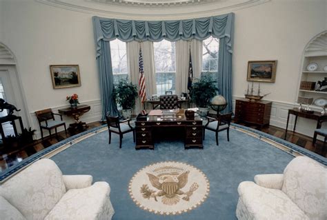 White House Oval Office Desk - Photos President Biden S Redecorated ...