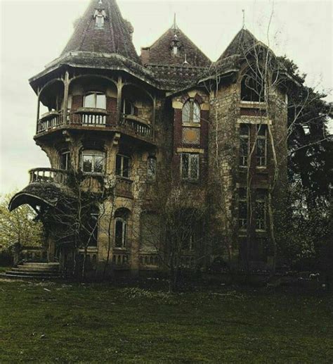 The beautiful haunted house | Old abandoned buildings, Abandoned houses ...