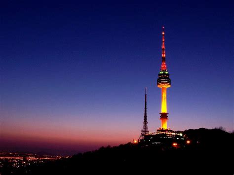 N Seoul Tower, Tempat Wisata Sekaligus Icon di Korea | Trip dan Tour ke Korea