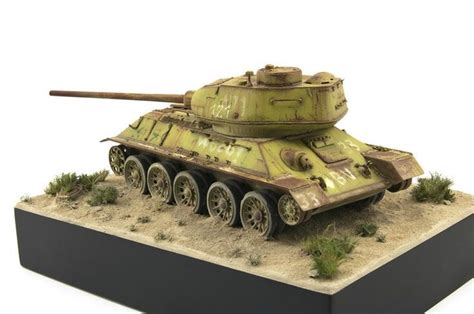 Abandoned T-34/85 | Martin Šiška | Model dioramas, tanks ... | Model ...