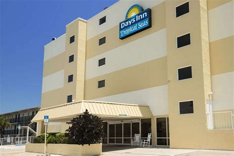 DAYS INN BY WYNDHAM DAYTONA OCEANFRONT $71 ($̶9̶8̶) - Updated 2021 Prices & Hotel Reviews ...