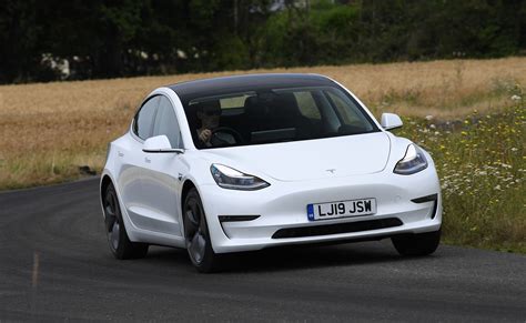 Tesla Model 3 review | DrivingElectric