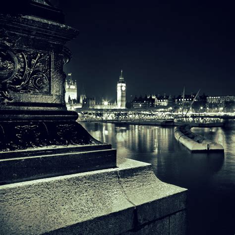 London after midnight photo on Sunsurfer