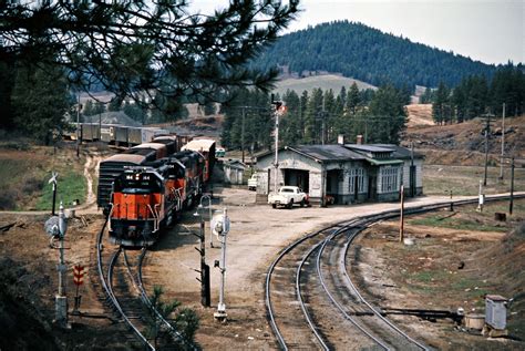 MILW, Plummer, Idaho, 1975 Eastbound Milwaukee Road freight train at ...