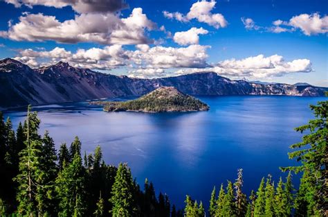 A Guide to Activities & RV Rentals at Crater Lake National Park | RVshare