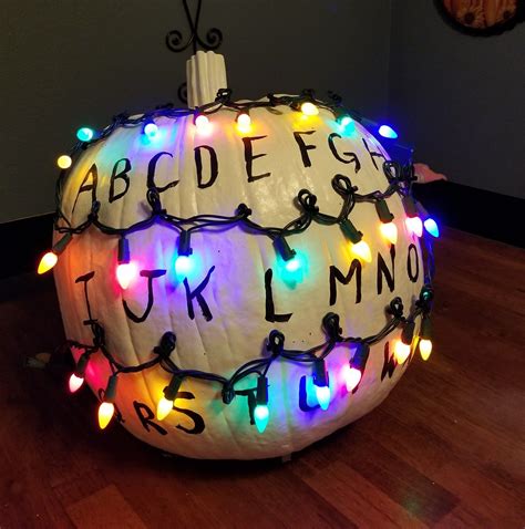 Stranger things pumpkin Stranger things pumpkin | Stranger things ...