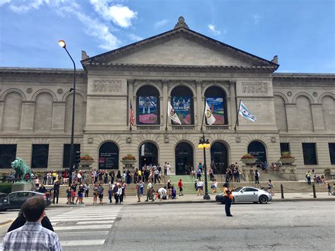 Art Institute of Chicago, Chicago, IL, USA — Zoom in museums