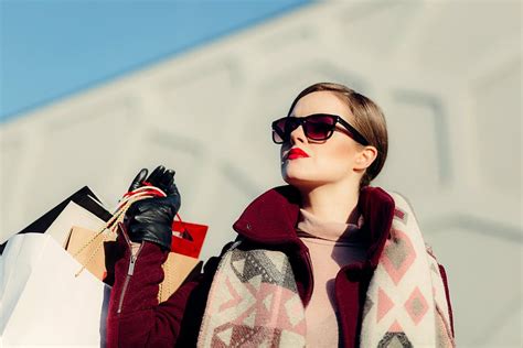 selective, focus photo, woman, holding, bags, red, long, coat, shop, bag | Pxfuel